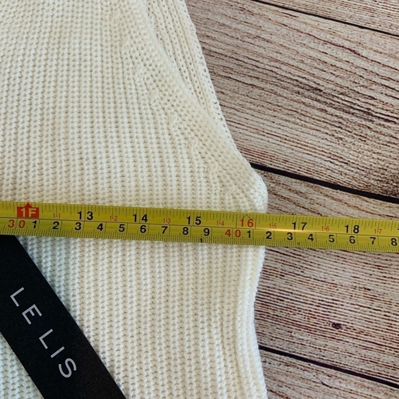 Le Lis Cropped Summer Sweater Large - Picture 2 of 4